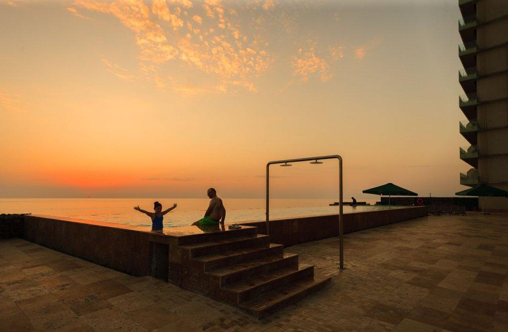 Miramare Magnetic Beach Hotel Kobuleti Dış mekan fotoğraf